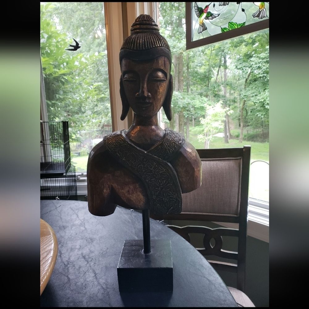 Large Wood Carved Indian Bust on Wood Stand